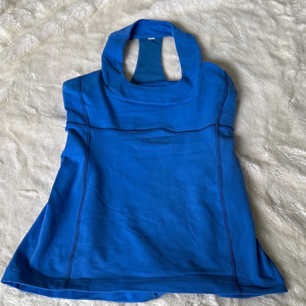 Lululemon Tank with Shelf Bra Pipe Dream Blue size 6